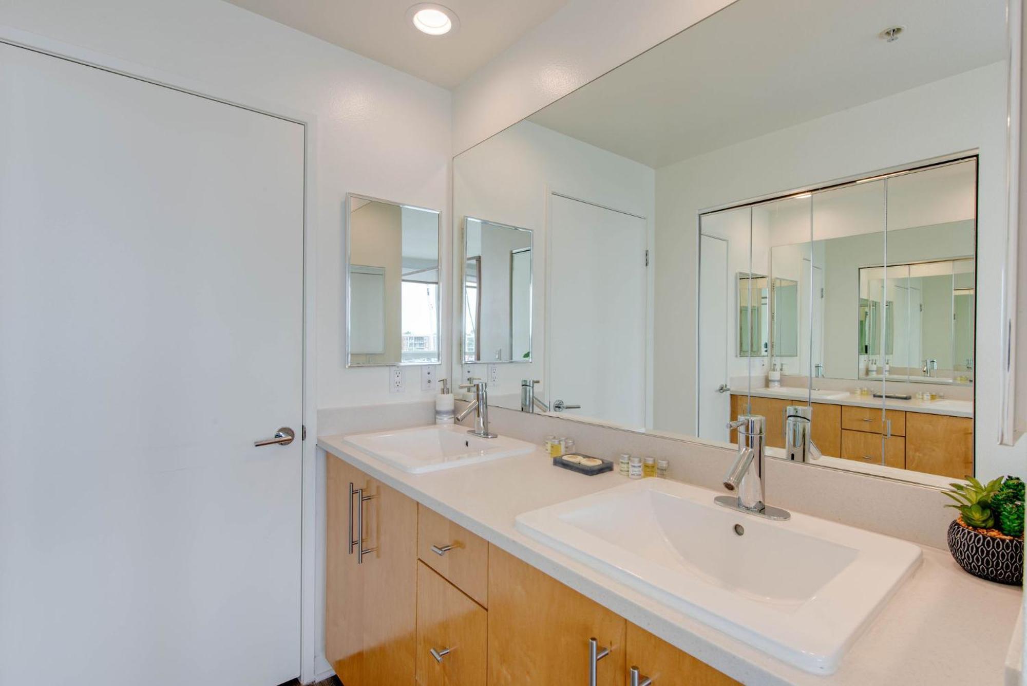 Appartamento Sunny W/ 2 Story Panoramic Ocean Views *