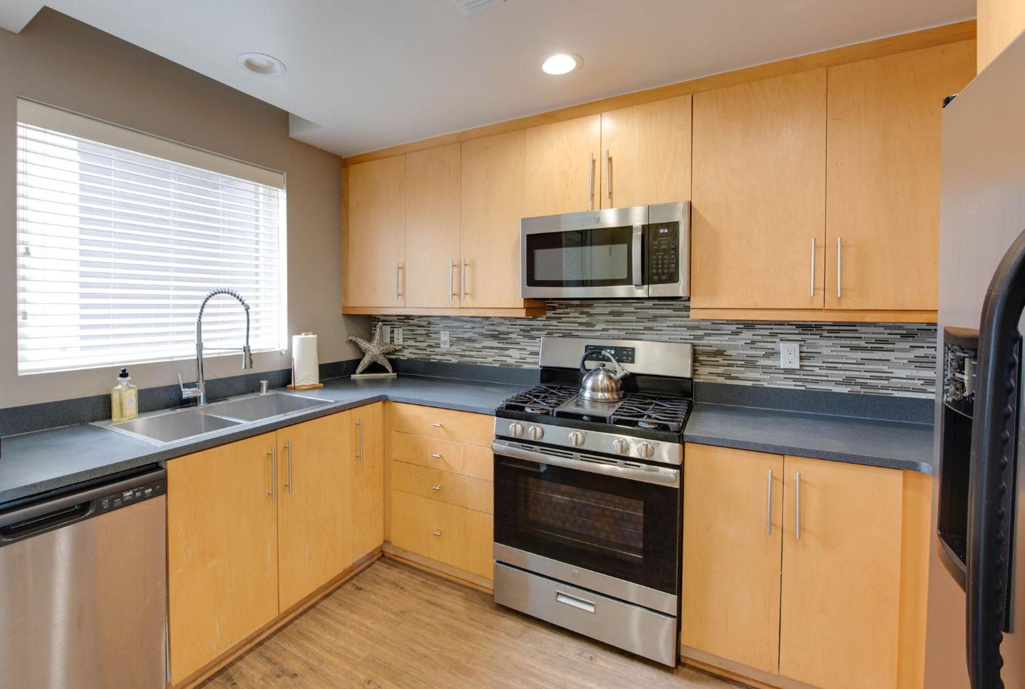 Appartamento Sunny W/ 2 Story Panoramic Ocean Views *